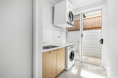 Property photo of 35 Applecross Circuit Spring Mountain QLD 4300