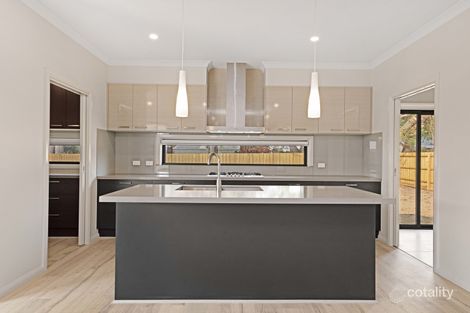 Property photo of 14 Jones Court Woodend VIC 3442