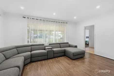 Property photo of 4 Haddington Street Valley View SA 5093