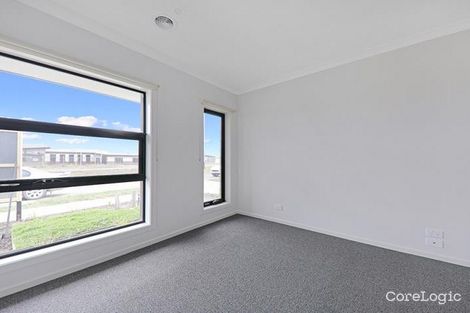 Property photo of 43 Alcantara Boulevard Wallan VIC 3756