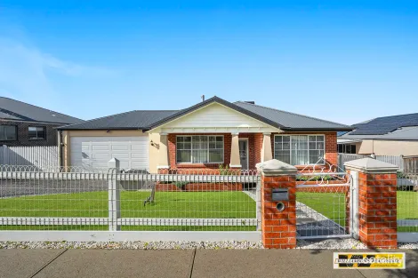 9 Sloane Sq, Drouin, VIC 3818