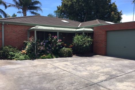 2/25 Renown St, Bentleigh, VIC 3204