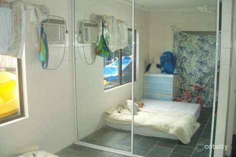 Property photo of 14 Wiskar Close Bentley Park QLD 4869