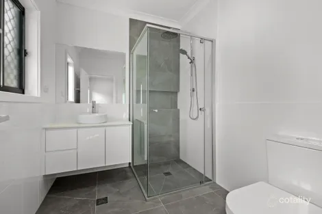 Property photo of 8 Gully Street Flinders View QLD 4305