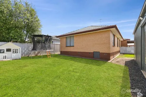 Property photo of 41 Chaucer Street Hamlyn Heights VIC 3215