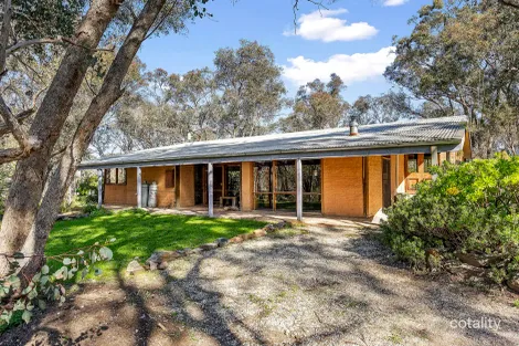 190 TURNERS RD, STRATHFIELDSAYE, VIC 3551