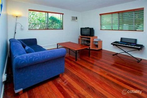 Property photo of 36 Pareena Crescent Mansfield QLD 4122