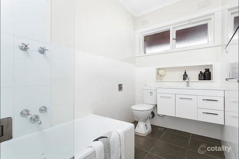 Property photo of 16/45A Ormond Esplanade Elwood VIC 3184