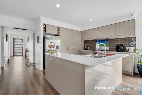 Property photo of 10 Ayredale Street Clyde VIC 3978