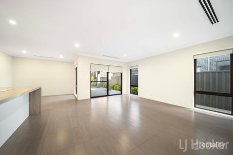 Property photo of 11 Keyte Street Googong NSW 2620