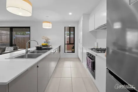 Property photo of 17 Lilium Street Ripley QLD 4306