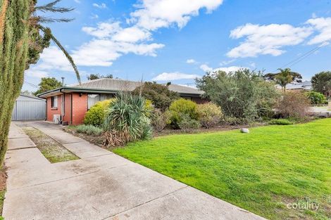 17 Leech Ave, Morphett Vale, SA 5162