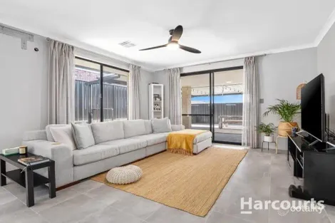 14 Lancewood St, Banksia Grove, WA 6031