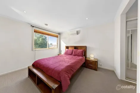 Property photo of 28 Amberlea Circuit Taylors Hill VIC 3037