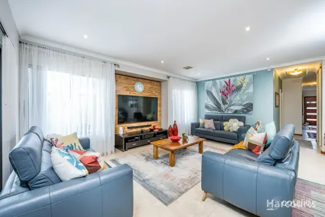 Property photo of 16 Shorehaven Boulevard Alkimos WA 6038