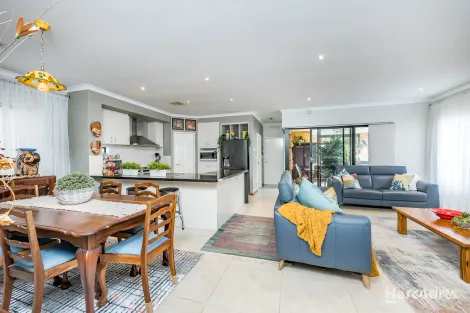 Property photo of 16 Shorehaven Boulevard Alkimos WA 6038