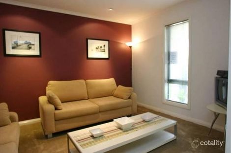 Property photo of 8 Sovereign Manors Crescent Rowville VIC 3178