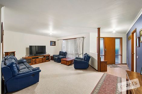 Property photo of 60 Lodge Crescent Berwick VIC 3806
