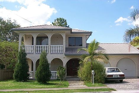 18 Wellington St, Coorparoo, QLD 4151