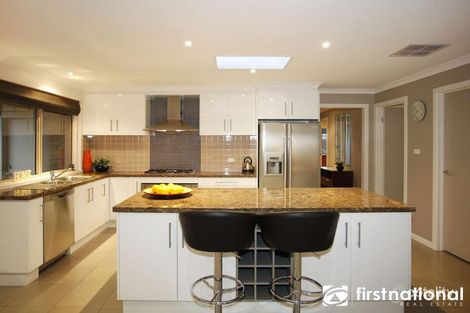 Property photo of 125 Moondarra Drive Berwick VIC 3806