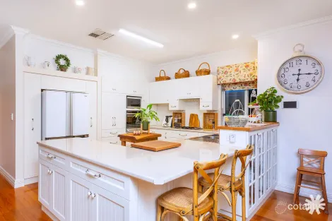 Property photo of 36 Gillon Street Karawara WA 6152