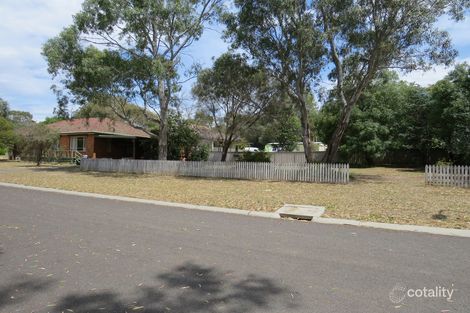 Property photo of 12 Redleaf Close Heathcote VIC 3523