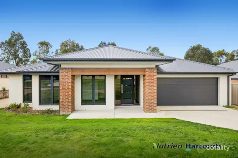 Property photo of 30 Newbery Chase Yea VIC 3717