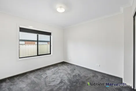 Property photo of 30 Newbery Chase Yea VIC 3717