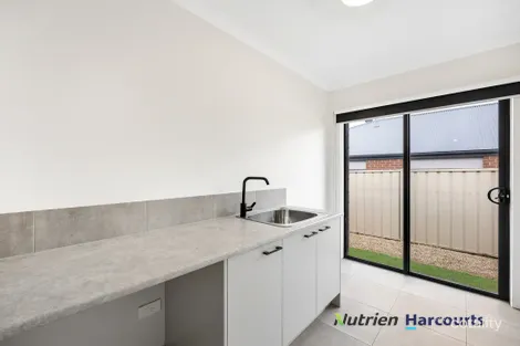 Property photo of 30 Newbery Chase Yea VIC 3717