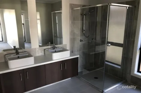 Property photo of 33 Loudon Parade Marsden Park NSW 2765