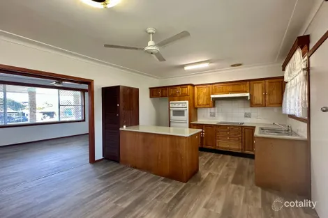 Property photo of 8 Wakehurst Crescent Metford NSW 2323