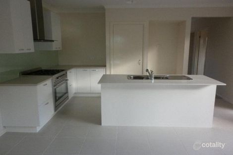 Property photo of 2 Kikuya Way Cranbourne North VIC 3977