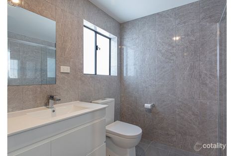 Property photo of 5 Bottlebrush Close Wyoming NSW 2250