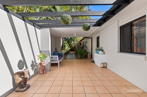 Property photo of 39 Warrina Crescent Burleigh Waters QLD 4220