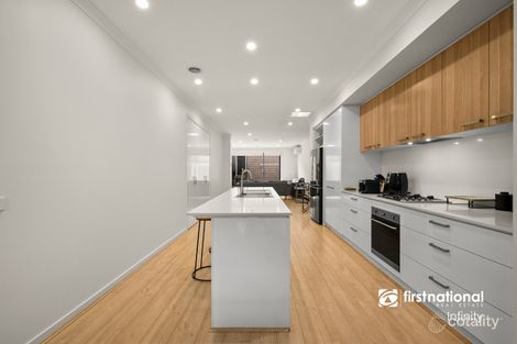 Property photo of 8 Cyan Walk Coburg North VIC 3058