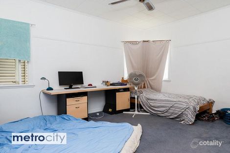 Property photo of 8 Eversley Terrace Yeronga QLD 4104