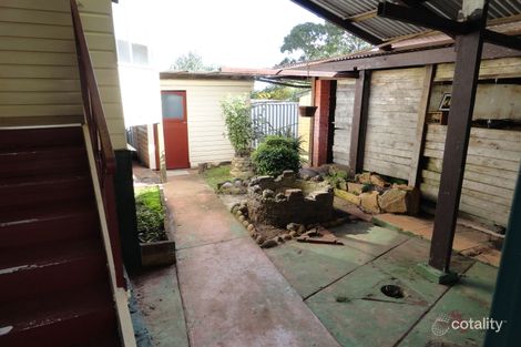 Property photo of 13 Glendower Street Mount Lofty QLD 4350