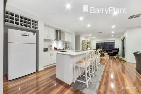 Property photo of 6 Cato Way Pakenham VIC 3810