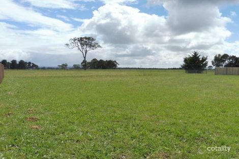 13 Kingfisher Rd, Bairnsdale, VIC 3875