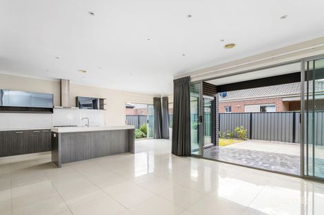 Property photo of 14 Fairbridge Road Point Cook VIC 3030