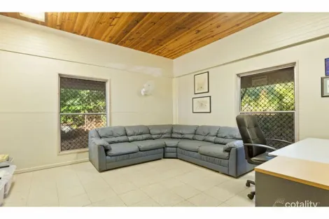 Property photo of 274 Browns Lane Farnborough QLD 4703
