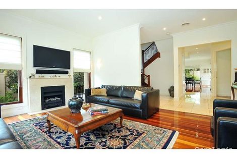 Property photo of 116 Dendy Street Brighton VIC 3186