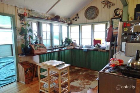 Property photo of 16 Hinrichs Road Rosedale QLD 4674