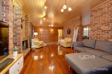 Property photo of 51 Nangiloc Crescent Werribee VIC 3030