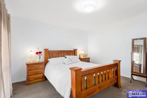 Property photo of 16 Petalnina Close Somerville VIC 3912