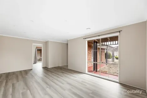 Property photo of 32 Woolpack Street Hoppers Crossing VIC 3029