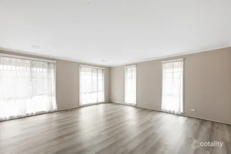 Property photo of 32 Woolpack Street Hoppers Crossing VIC 3029