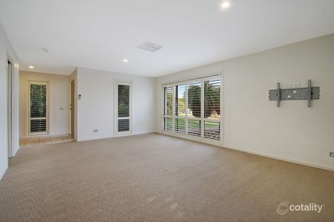 Property photo of 1 Castle Cove Wodonga VIC 3690