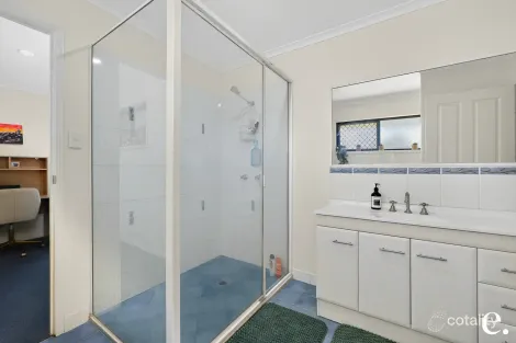 Property photo of 38 Von Nida Crescent Barmaryee QLD 4703