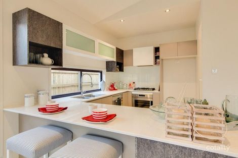 Property photo of 11 Heysen Close Doolandella QLD 4077